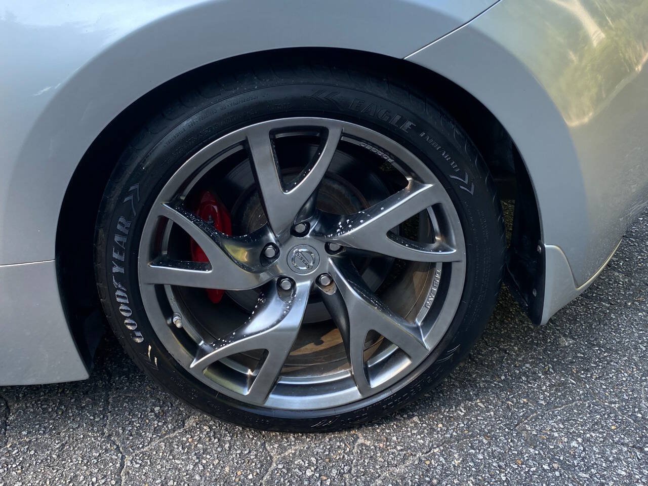 Used 2014 Nissan 370Z Coupe w/ Sport Package RWD image 9