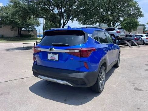 Used 2021 Kia Seltos S FWD image 6