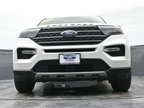 Used 2020 Ford Explorer XLT w/ Equipment Group 202A image 40