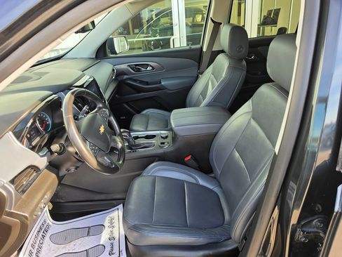 Used 2021 Chevrolet Traverse Premier AWD/4WD image 11