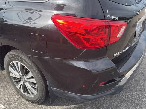 Used 2019 Nissan Pathfinder S AWD/4WD image 13