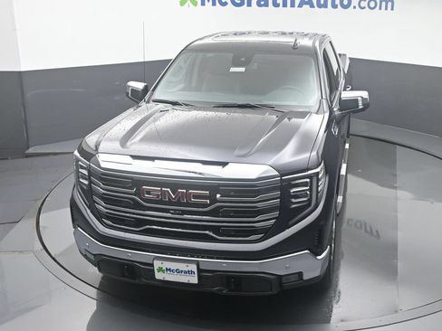 Used 2025 GMC Sierra 1500 SLT w/ SLT Premium Plus Package AWD/4WD image 34