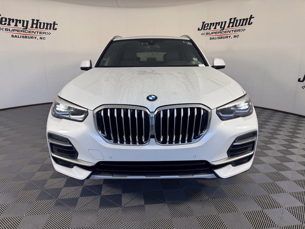 Used 2022 BMW X5 xDrive40i w/ Premium Package AWD/4WD image 5