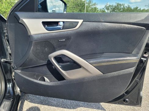 Used 2016 Hyundai Veloster w/ Option Group 02 FWD image 19