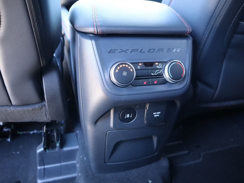 New 2026 Ford Explorer ST-Line w/ ST-Line Street Pack AWD/4WD image 17