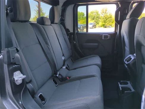 New 2025 Jeep Gladiator Sport image 20