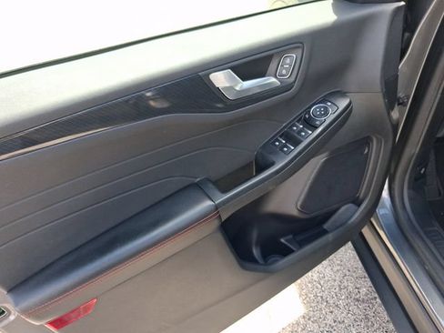 Used 2023 Ford Escape ST-Line w/ Tech Pack #1 FWD image 13