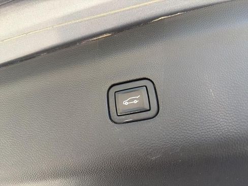 Used 2020 Buick Enclave Premium w/ Sun and Sites Package AWD/4WD image 14