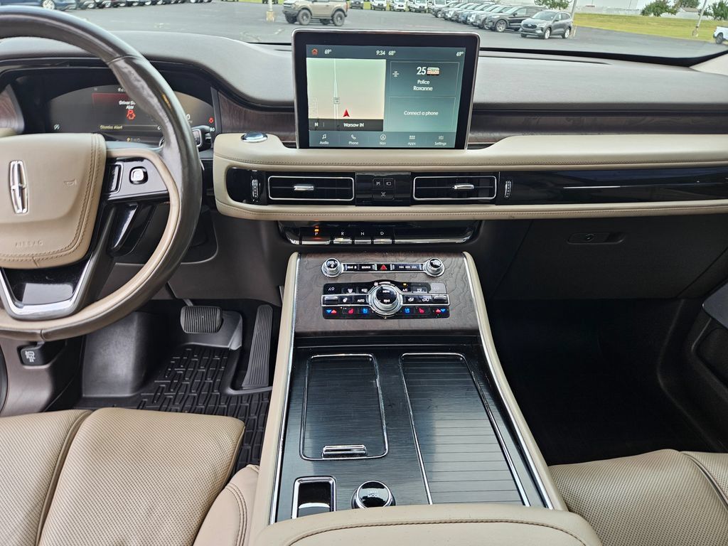 Used 2020 Lincoln Aviator Reserve w/ Equipment Group 201A AWD/4WD image 18