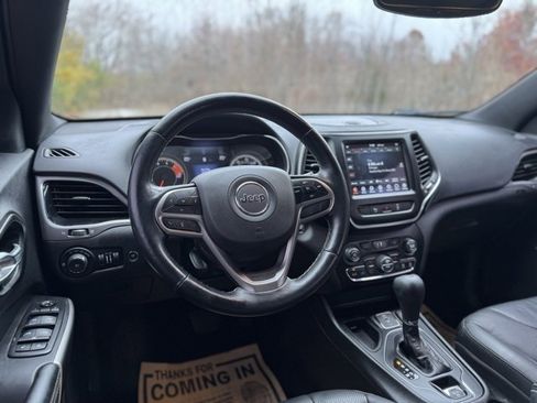 Used 2021 Jeep Cherokee Latitude Lux 80th Anniv w/ Quick Order Package 26U 80TH image 22