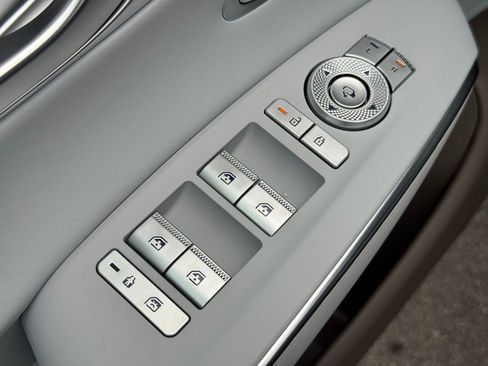 Used 2026 Genesis GV70 2.5T Advanced image 26