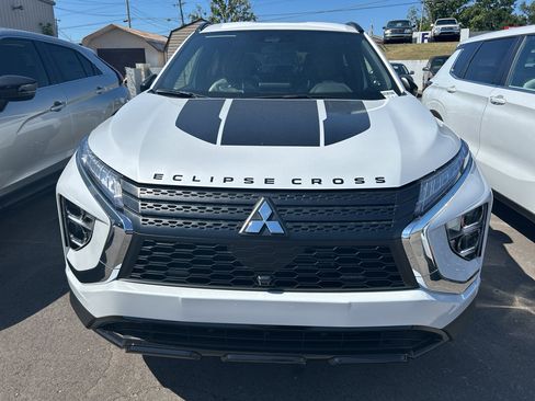 New 2025 Mitsubishi Eclipse Cross SE image 3