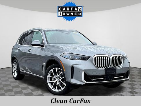 Used 2025 BMW X5 xDrive40i w/ Parking Assistance Package AWD/4WD image 3