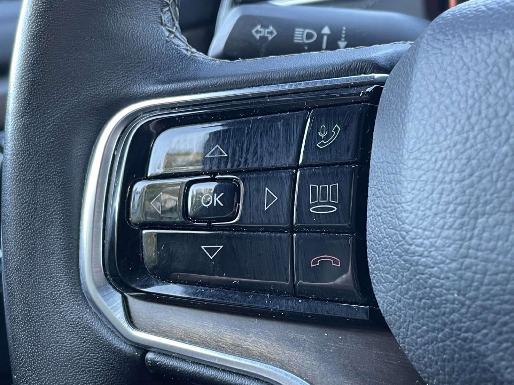 Certified 2023 Jeep Grand Wagoneer 4WD image 32