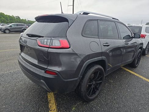 Used 2019 Jeep Cherokee Limited AWD/4WD image 3