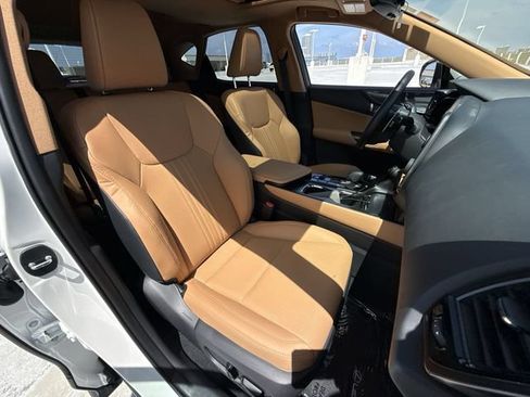 Used 2025 Lexus NX 250 FWD w/ Towing Package (2000 Lbs) image 26