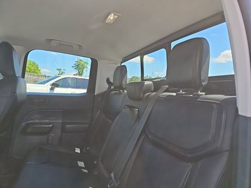 Used 2025 Ford Maverick Lariat w/ Black Appearance Package image 13