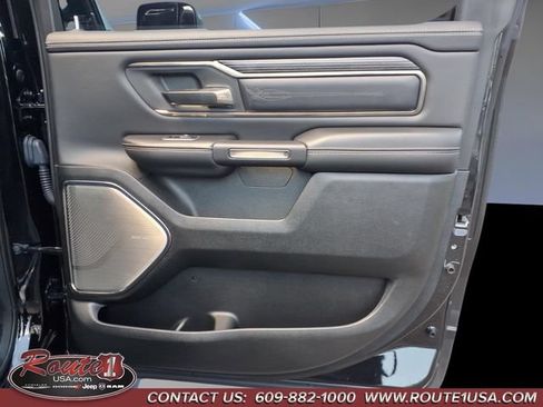 Used 2020 RAM 1500 Limited w/ Black Appearance Package AWD/4WD image 17