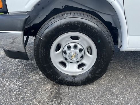 New 2025 Chevrolet Express 3500 w/ Power Convenience Package image 26