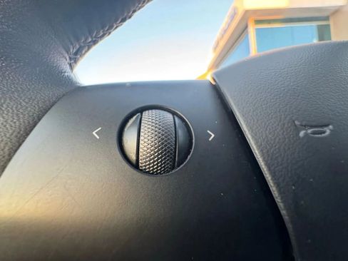 Used 2023 Tesla Model Y Long Range image 35