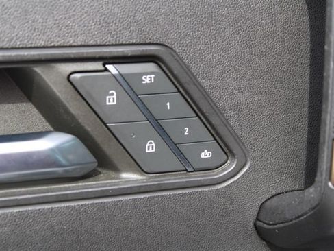 Used 2024 GMC Hummer EV 3X w/ LPO, Illumination Package image 16