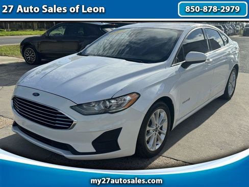 Used 2019 Ford Fusion SE FWD image 1