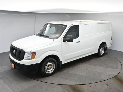 Used 2014 Nissan NV 2500 S image 20