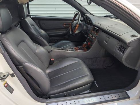 Used 2002 Mercedes-Benz SLK 320 image 15