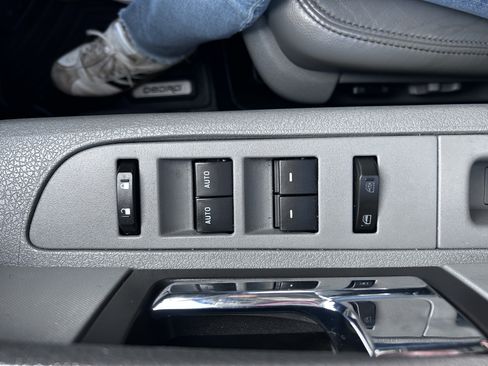 Used 2014 Ford F150 XLT w/ Equipment Group 302A Luxury image 16