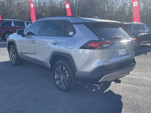 Used 2022 Toyota RAV4 Limited image 5