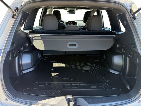 Used 2025 Subaru Forester Premium image 17
