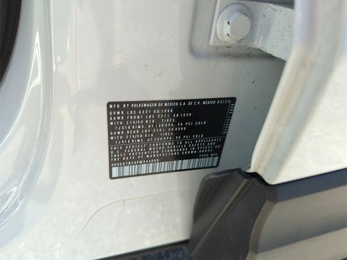 Certified 2023 Volkswagen Taos SE w/ Panoramic Sunroof Package image 42