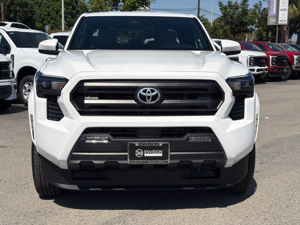 Used 2026 Toyota Tacoma SR5 AWD/4WD image 3