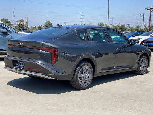 New 2026 Kia K4 FWD image 3