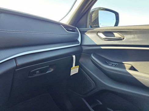 New 2025 Jeep Grand Cherokee L Altitude AWD/4WD image 25