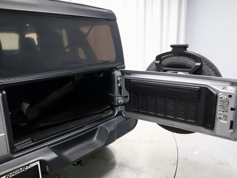 Used 2018 Jeep Wrangler Unlimited Sport S image 12