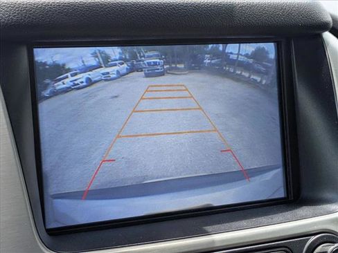 Used 2017 GMC Yukon SLT image 7