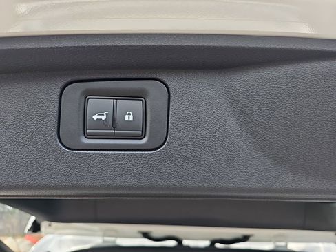 New 2026 Nissan Armada SL image 18