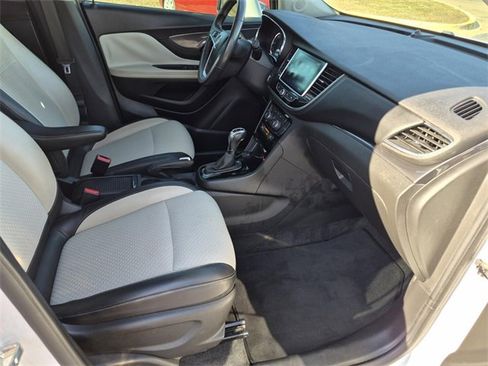 Used 2018 Buick Encore Preferred image 10