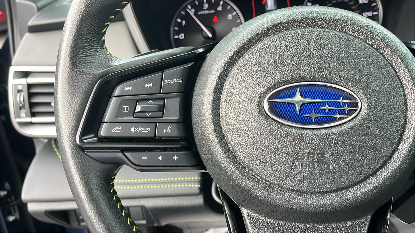 Certified 2025 Subaru Outback Onyx Edition AWD/4WD image 13
