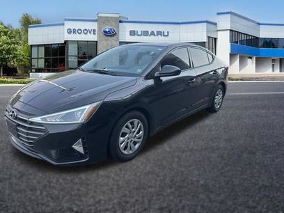 Used 2020 Hyundai Elantra SE w/ Cargo Package (C1)