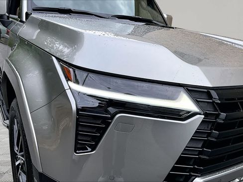 Used 2025 Lexus GX 550 w/ Accessory Package (2T) AWD/4WD image 28
