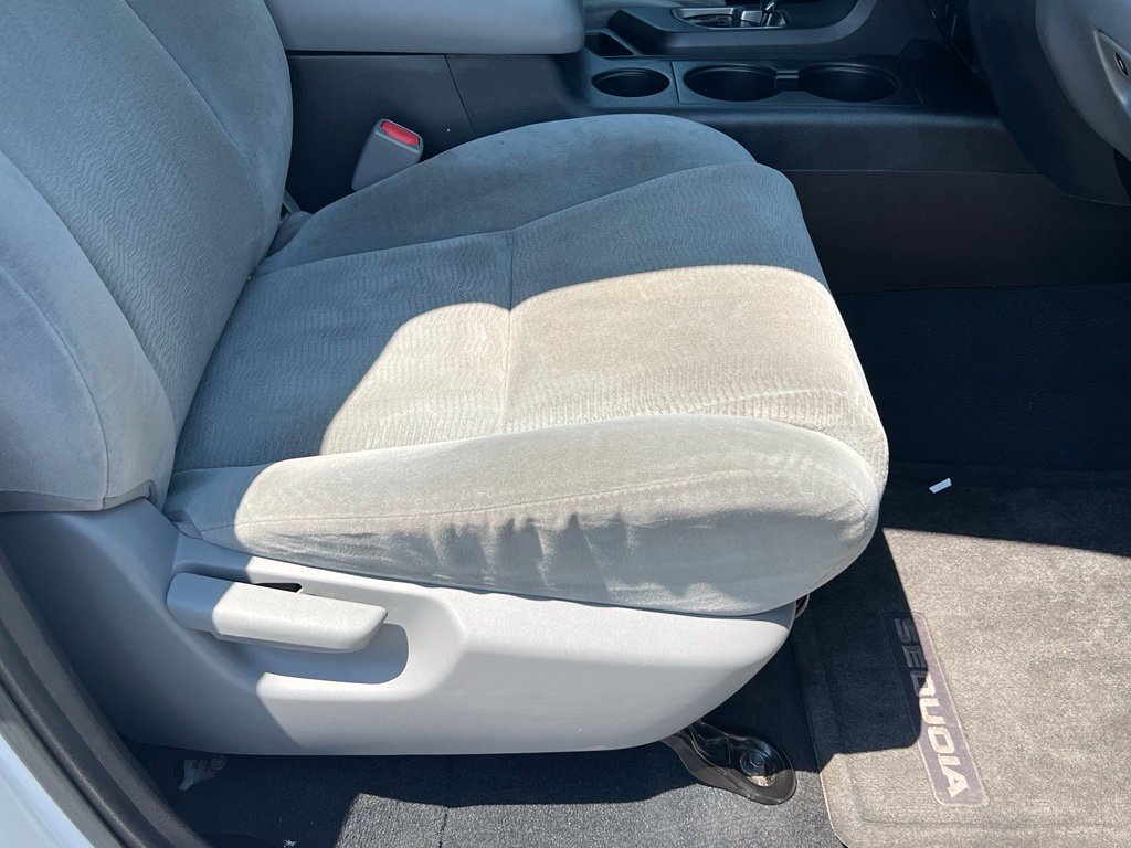 Used 2019 Toyota Sequoia SR5 AWD/4WD image 16