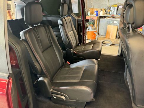 Used 2018 Dodge Grand Caravan GT FWD image 15