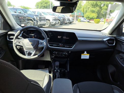 New 2026 Chevrolet TrailBlazer LT w/ Convenience Package AWD/4WD image 30