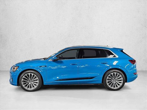 Used 2019 Audi e-tron Prestige w/ Prestige Package AWD/4WD image 9