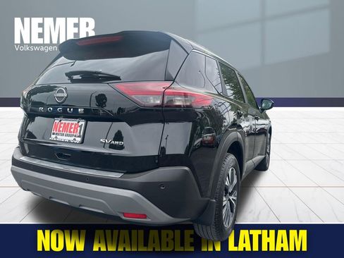 Used 2023 Nissan Rogue SV w/ SV Premium B Package AWD/4WD image 4