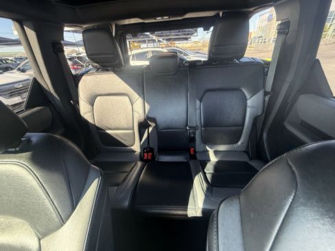 Used 2022 Ford Bronco Black Diamond image 16