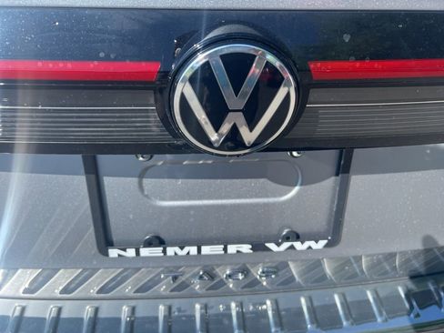 New 2025 Volkswagen Taos SE image 9