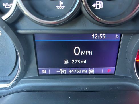 Used 2021 Chevrolet Silverado 1500 LT image 30